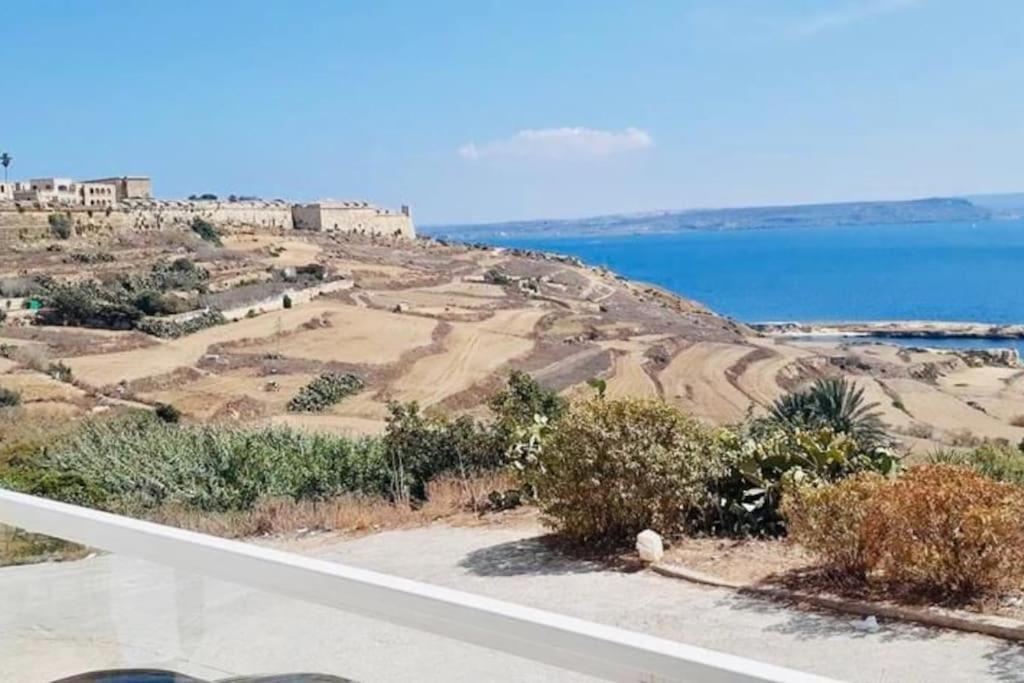 Sunset Court Self Catering Sea View