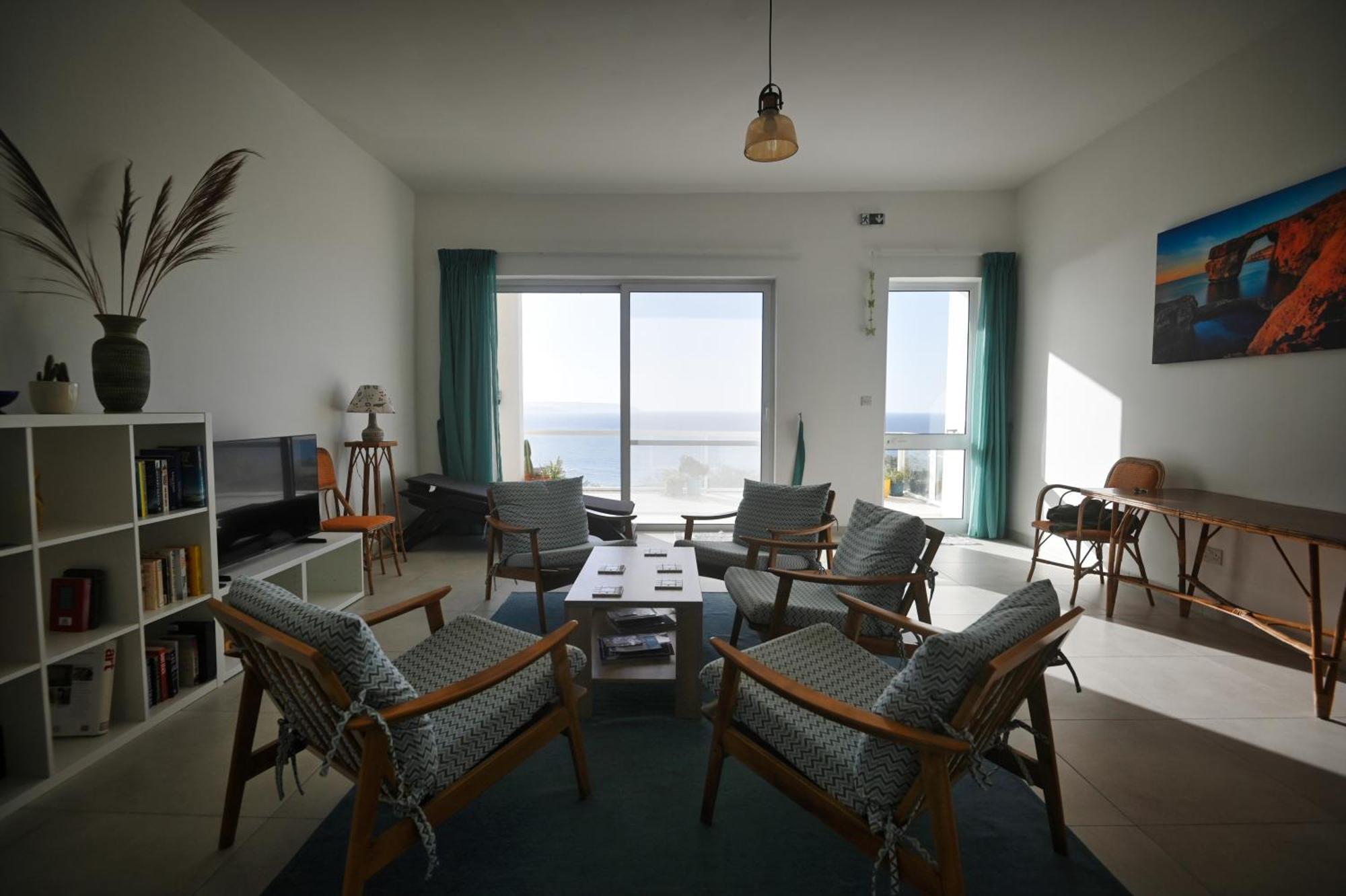 Sunset Court Self Catering Sea View Ghajnsielem