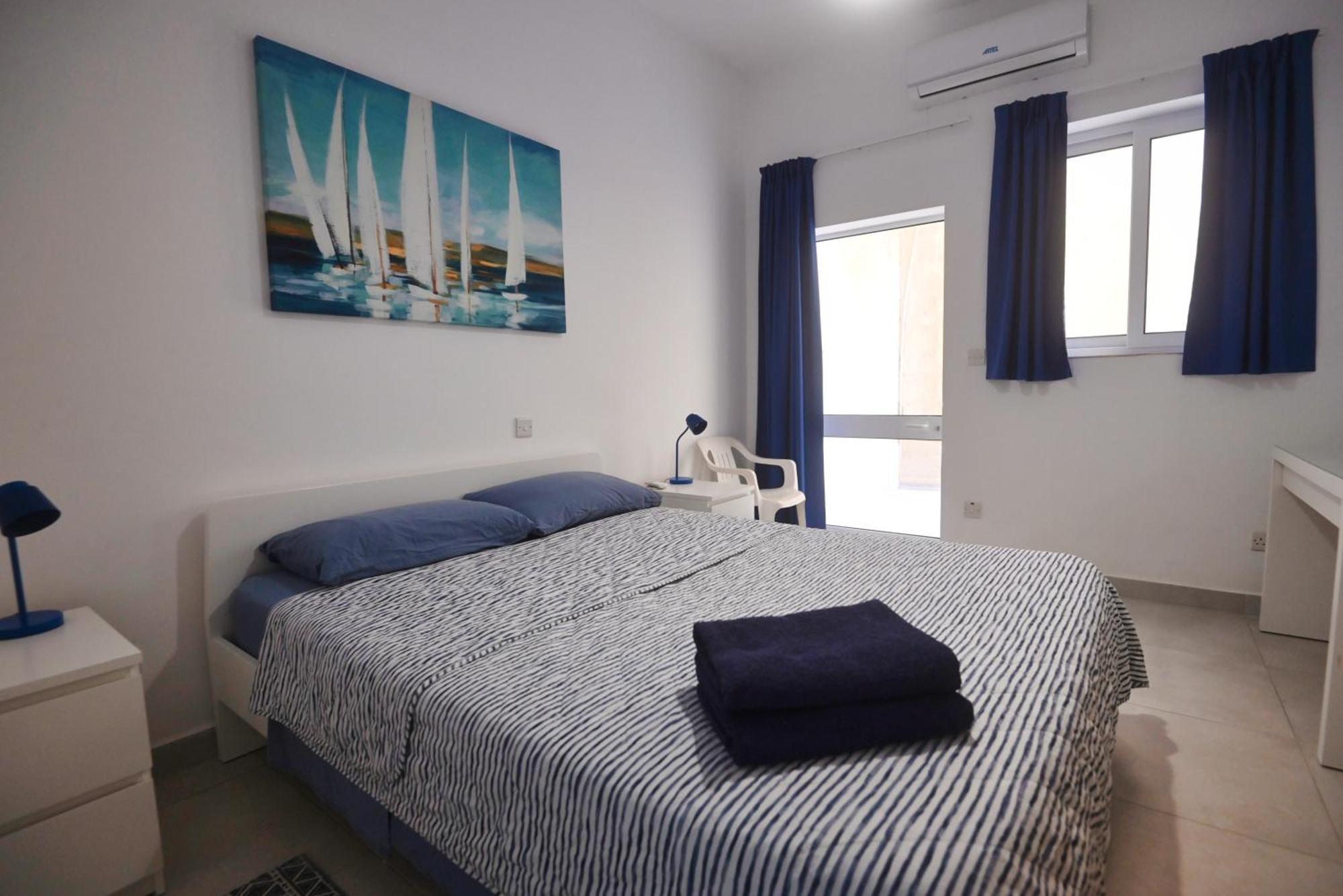 Sunset Court Self Catering Sea View Apartment *